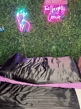 Sembang XXX Secara Langsung RenaThickAss