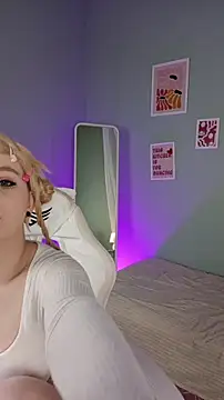 XXX chat uživo modela Waifu_Ketrin
