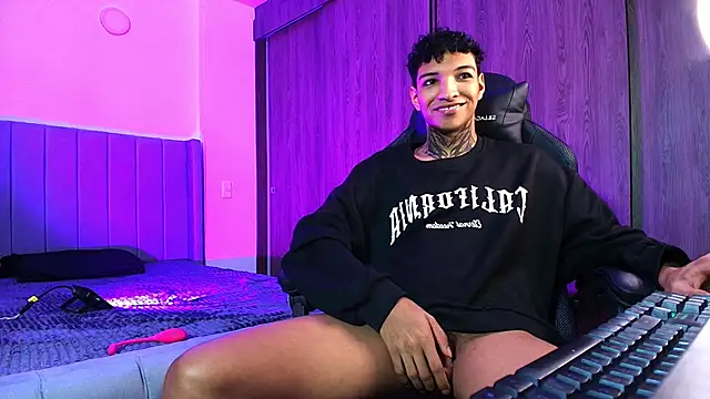 im_Usuga's Live XXX Chat