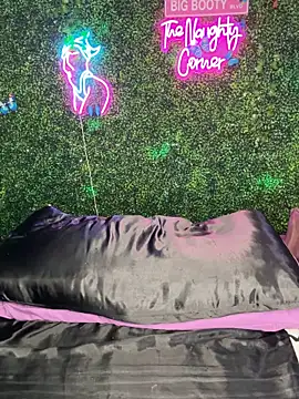 Czat XXX na żywo – RenaThickAss