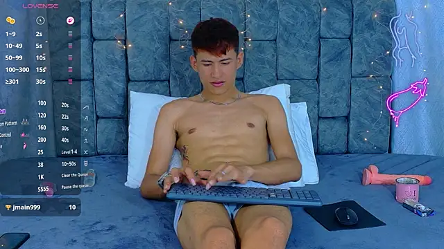 NicolasTorrez – webcam-show