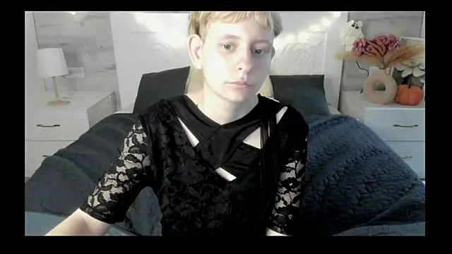 EloraBlu 现场XXX聊天