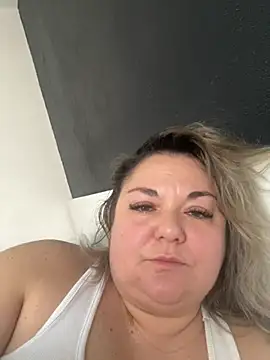 MikyVesela's Live XXX Chat