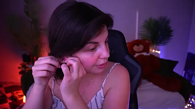 MirandaWong's Live XXX Chat