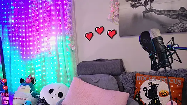 Angel-Lewd-Cake live XXX chat