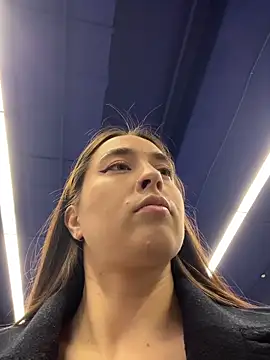 Holly_Play Chat XXX in diretta