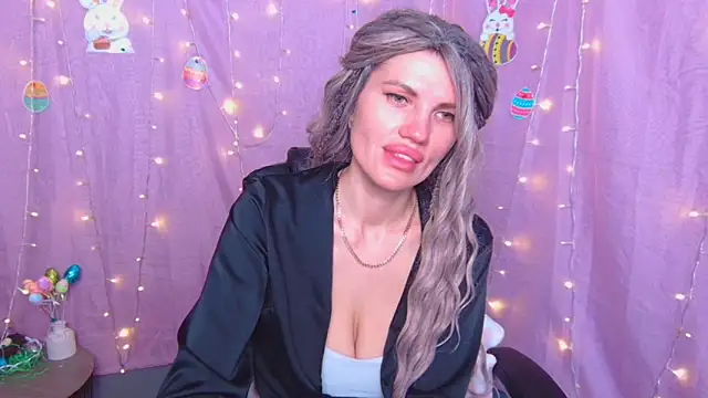 MilaLoona's Live XXX Chat