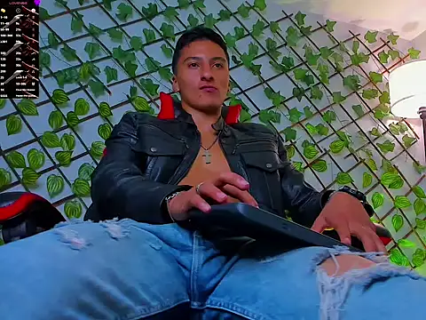 Онлайн чат XXX Dominus_Alpha