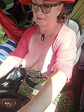 Hot-Muci 现场XXX聊天