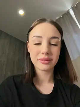 Kate_Town Adlı Modelin Canlı XXX Sohbeti