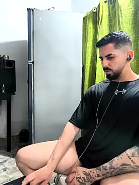 giannis090's Live XXX Chat