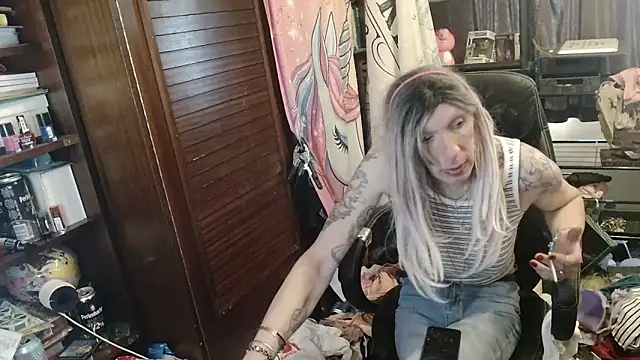 Ombeline1 Webcam show