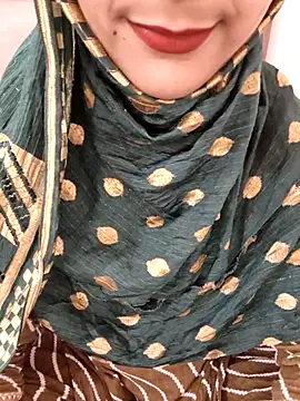 Indian-AleenaのライブXXXチャット