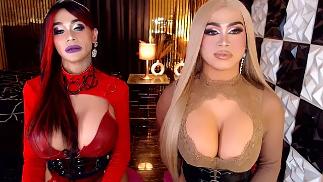 MonstrousCockDiva élő XXX-chatje