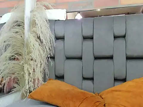 Онлайн чат XXX JESSYCORTES