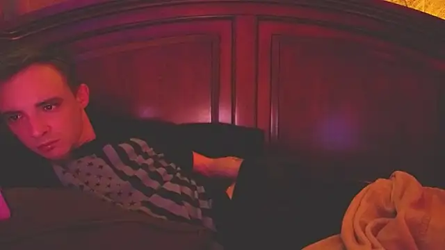 Chat +18 de Ilovepussy1911 ao vivo