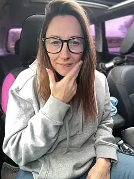 Sophia-Squirts-UK Webcamshow