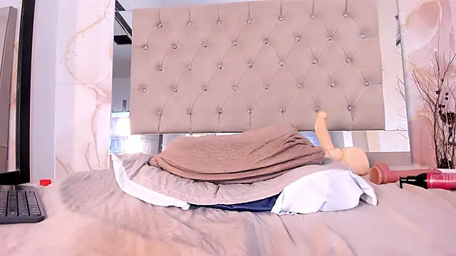 Luna_TylorのライブXXXチャット