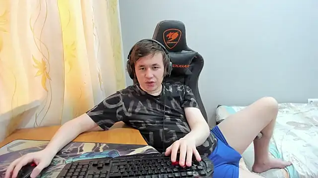 iliaskrislove – Kamerová šou