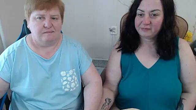 Pertunjukan Kamera Web Lindy-Jeanie