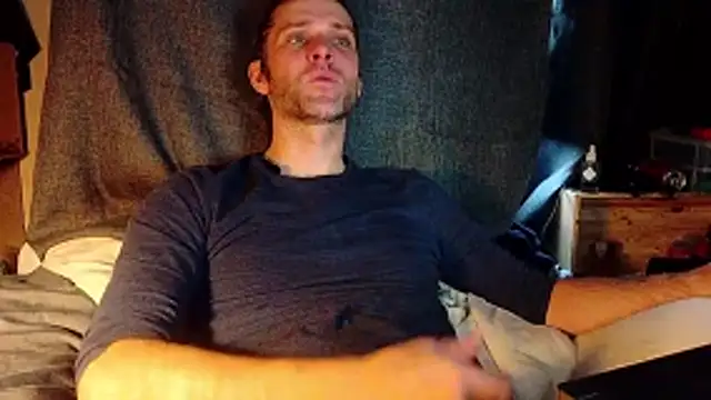 barebearstudio webkamerás műsora