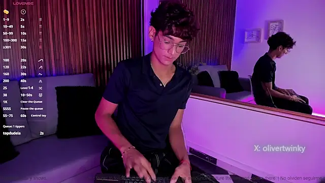 Oliver20__ Pertunjukan Webcam