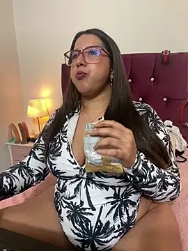 shara_n Live XXX chat