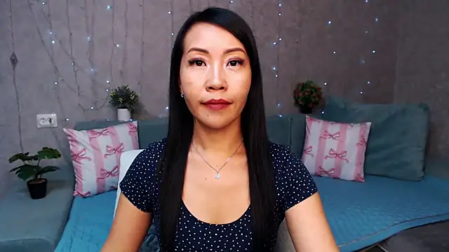 LiaPak 现场XXX聊天