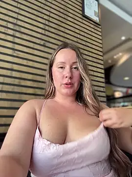 Mona_Plus Adlı Modelin Web Kamerası Şovu