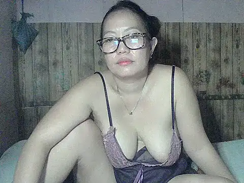 Pinay_BigTits69's Live XXX Chat