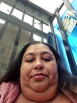 curvy_diva_'s Live XXX Chat