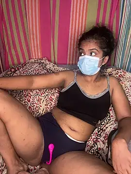 Chat +18 de SukiyamaAsia ao vivo