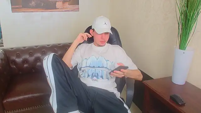 Chat +18 de KrewVaughn ao vivo