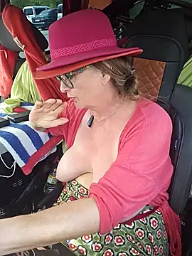 Chatroom XXX en direct de Hot-Muci