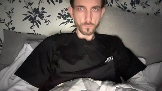 Big8inchUncutCock 在線直播表演