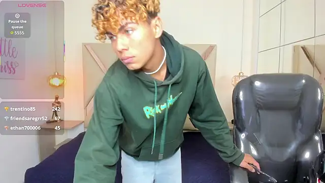 Anyelo_Twink 即時 XXX 聊天