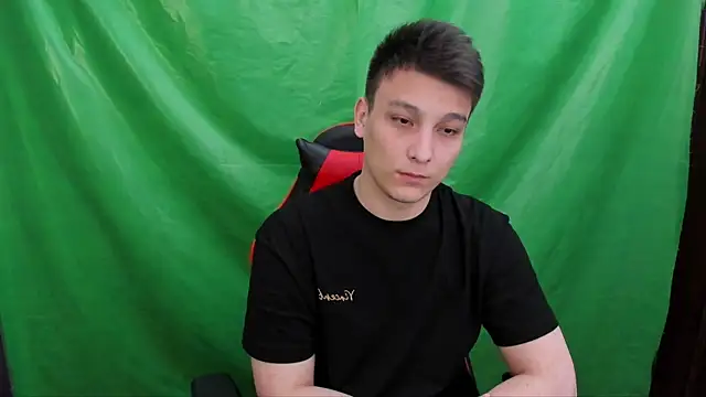 Show modela Justin_time111 na web-kameri