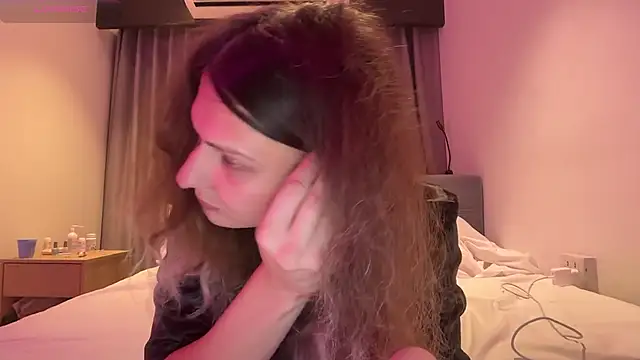 AlicePinkhead's Webcam Show