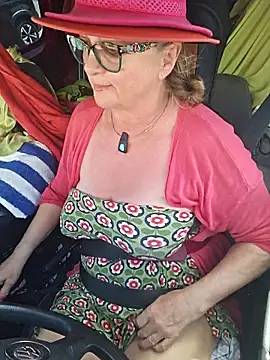 دردشة Hot-Muci الجنسية المباشرة