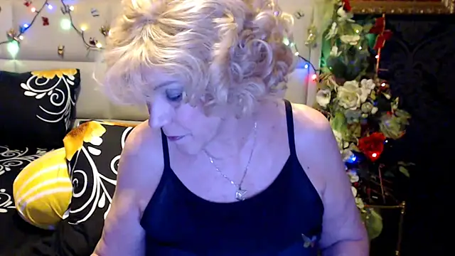 HappyWomanOn Adlı Modelin Canlı XXX Sohbeti