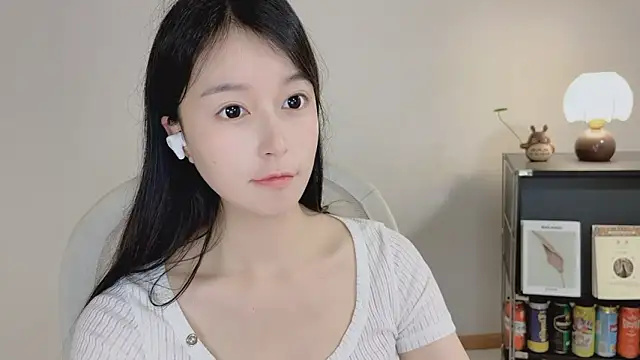 Onechestnut's Live XXX Chat