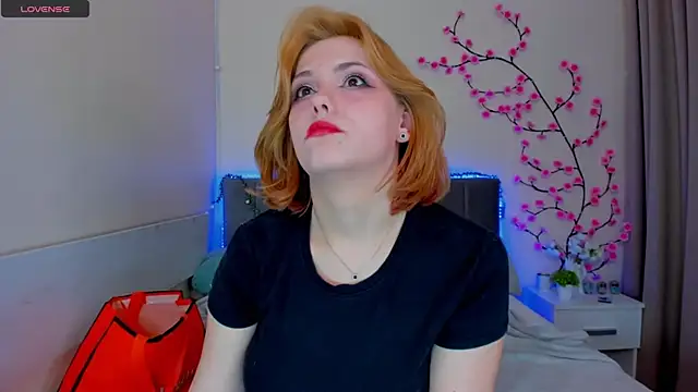 Онлайн чат XXX DellaRows