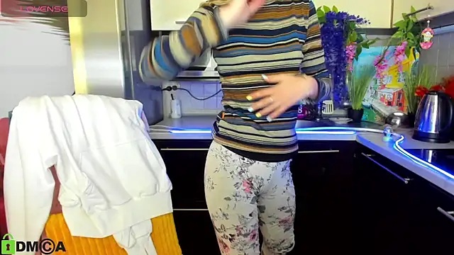 TayanaJons Chat XXX in diretta