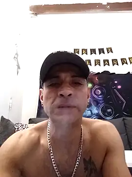 yoahotpetrafiery 现场XXX聊天