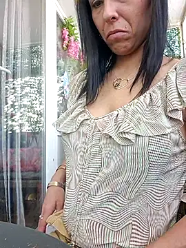 misscectito13's Live XXX Chat