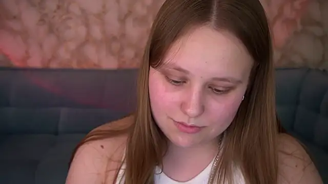 XXX chat uživo modela CrystallPaws