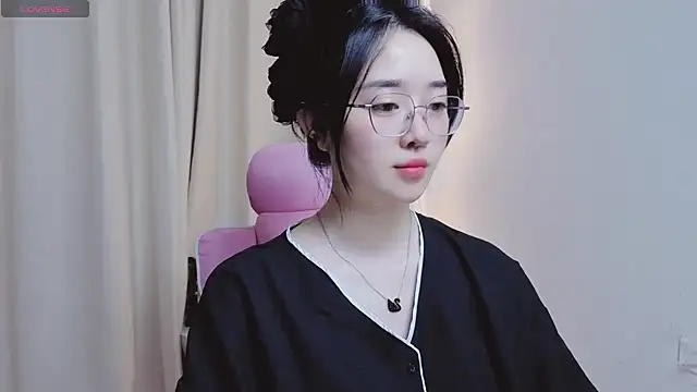 Miu-999: онлайн-секс-чат