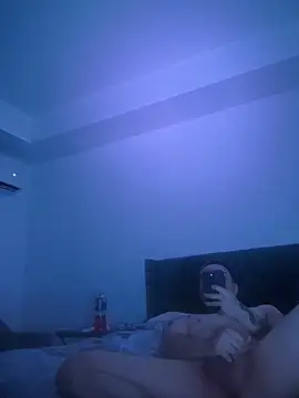 adventure686: вебкам-шоу