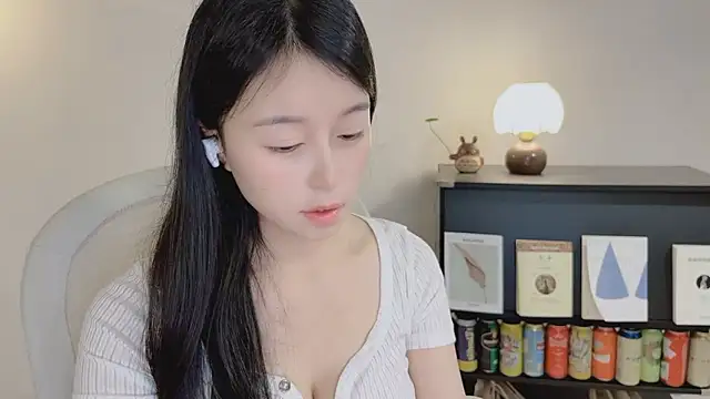 Onechestnut Chat XXX live