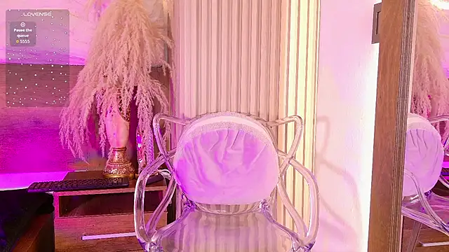 lara_curly Chat XXX live